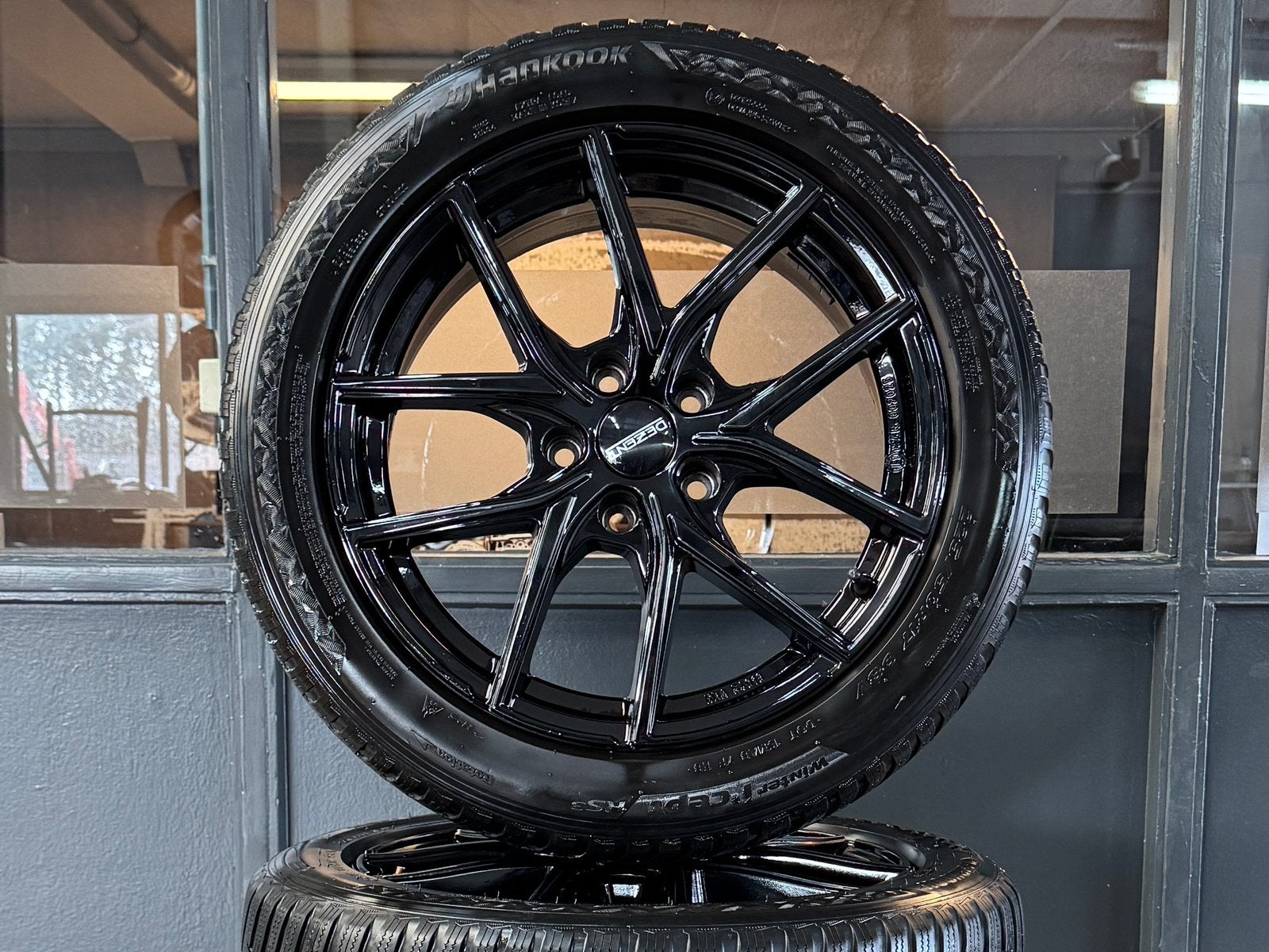 Audi A4 17 inch velgen winterbanden Hankook 225/50/17, Ophalen, Gebruikt, Banden en Velgen, 17 inch