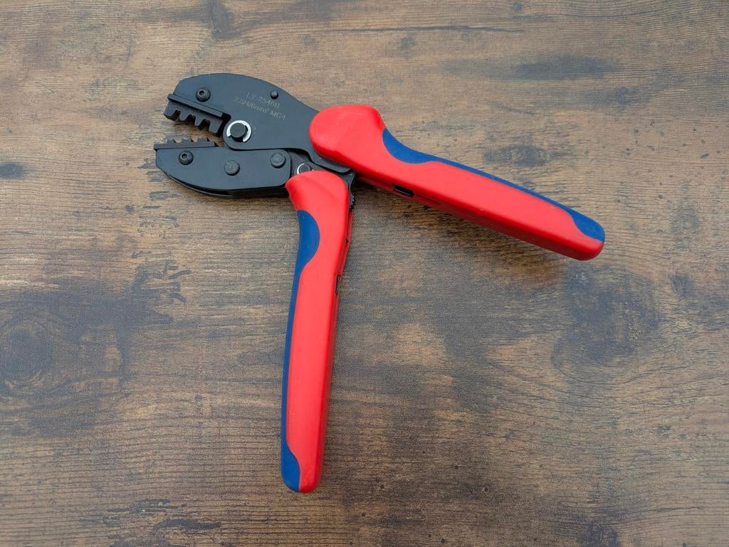 Te koop of te huur - MC4 Connector Krimptang - Zonnepanelen, Ophalen