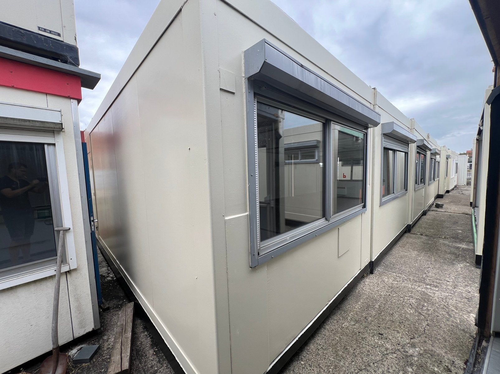 Kantoorunit / woonunit | 108 m2, Ophalen