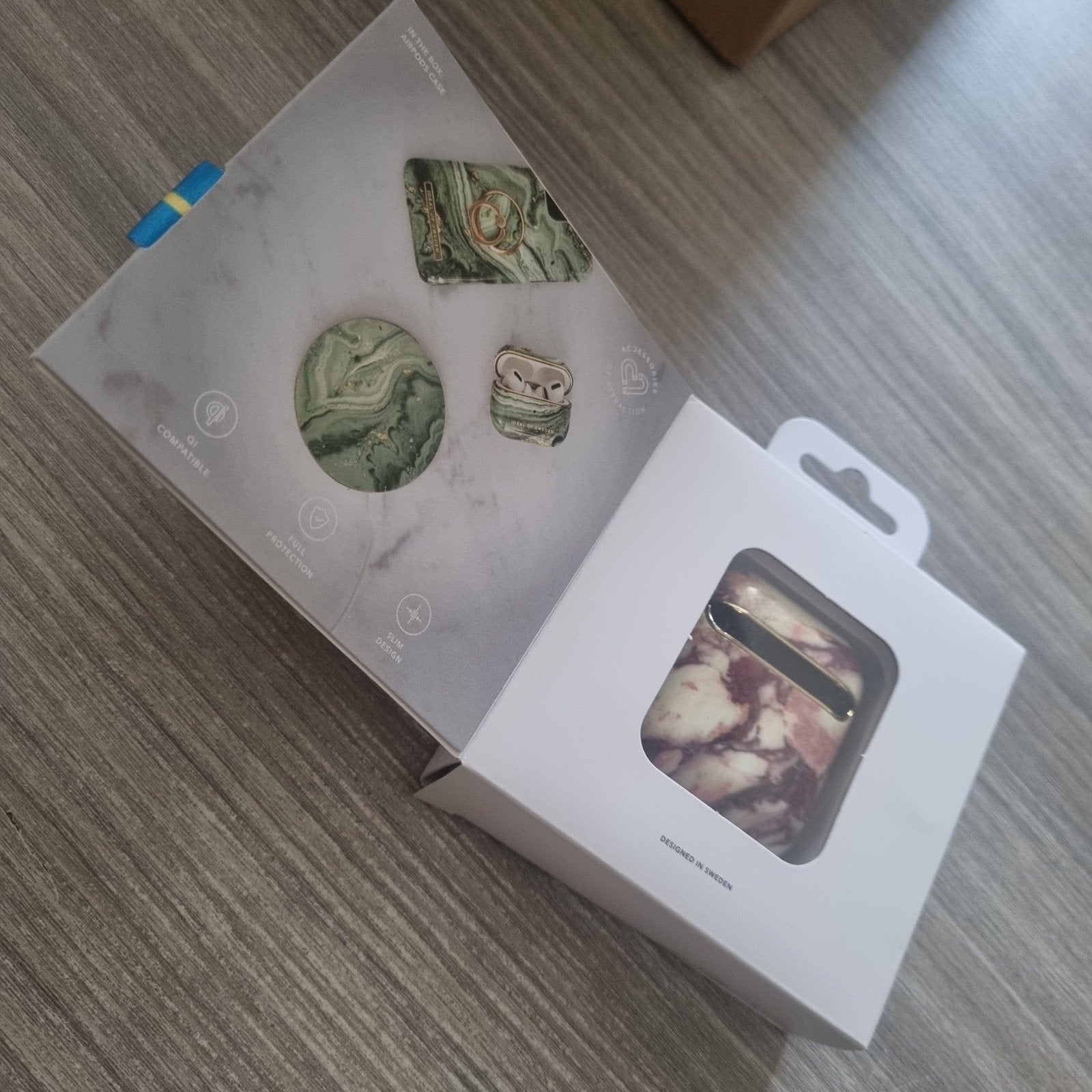 Nieuwe Ideal of Sweden AirPod Houder - Calcatta Ruby Marble, Ophalen of Verzenden, Nieuw, Bescherming