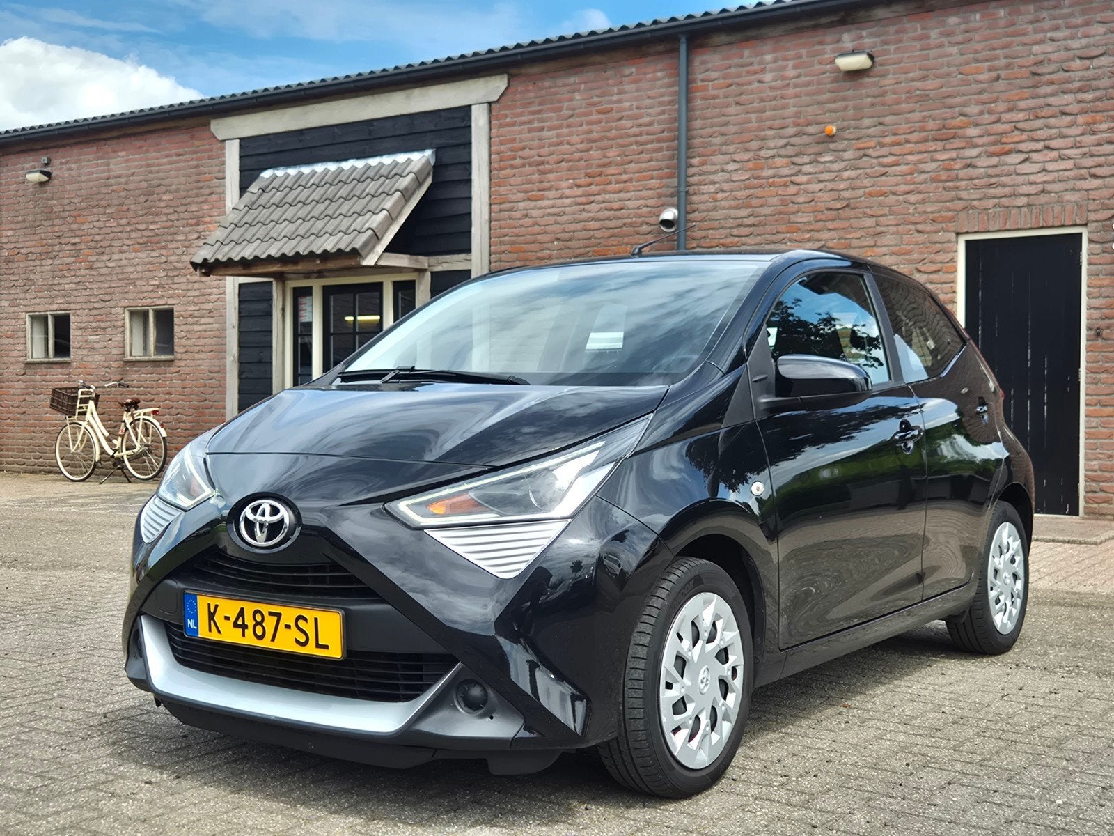 Toyota Aygo 1.0 Vvt-i 72pk 5D 2021 I Carplay I Camera I CV, Auto's, Voorwielaandrijving, Stof, Euro 6, Met garantie (alle)