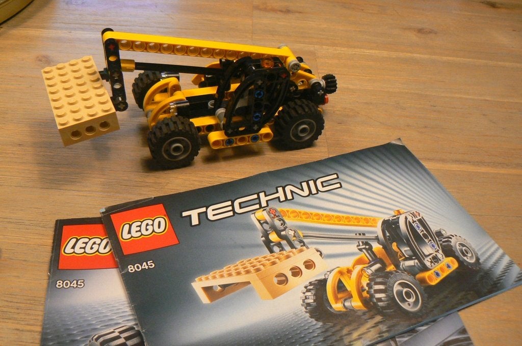 Te koop: Lego Technisch 11 stuks met boekjes, Kinderen en Baby's, Speelgoed | Duplo en Lego, Gebruikt, Compleet, Lego, Ophalen of Verzenden