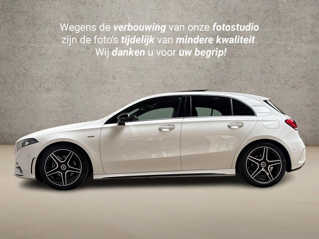 Mercedes-Benz A-Klasse 180 AMG Sport Automaat (SCHUIFDAK, SF, Auto's, Mercedes-Benz, 12 maanden, 136 pk, Gebruikt, 4 cilinders