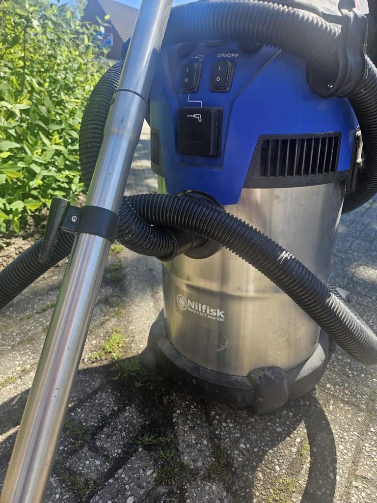 Nilfisk Industriële Stofzuiger - Krachtig en Betrouwbaar, Witgoed en Apparatuur, Stofzuigers, Gebruikt, Ophalen of Verzenden, Industriële stofzuiger