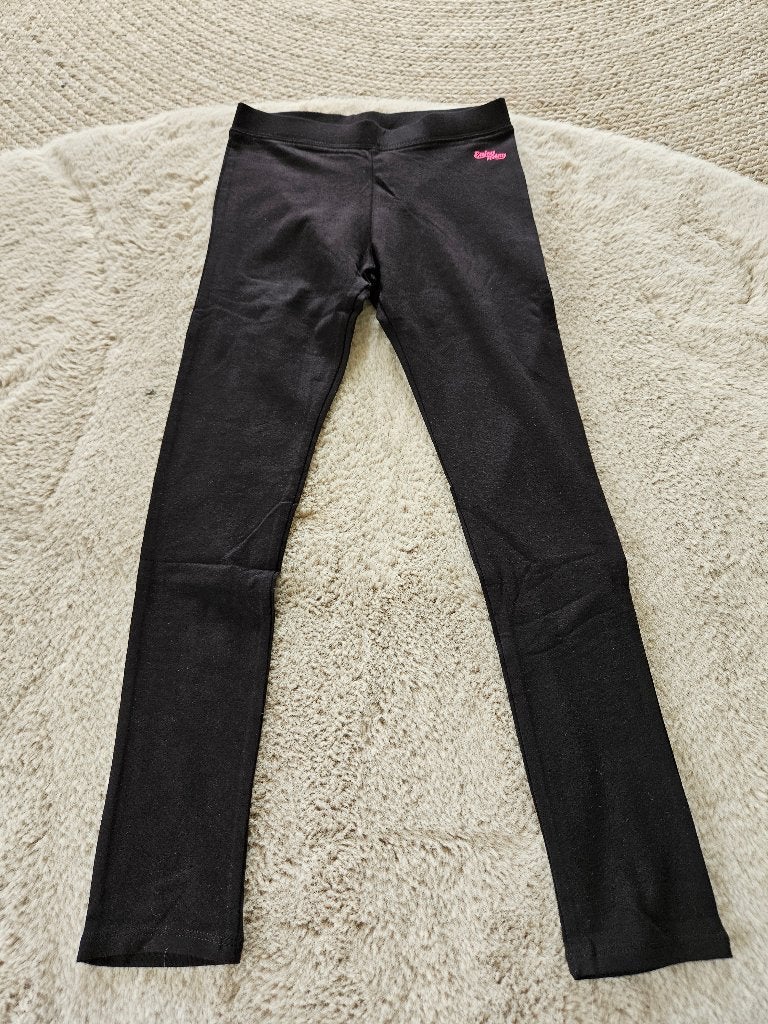 Nieuw! Zwarte legging van we fashion, maat 122-128, Broek, Meisje, Nieuw, Ophalen of Verzenden