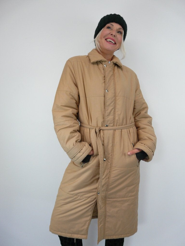 *Abfab Vintage Winterjas uit Finland L*, Bruin, Maat 42/44 (L), Ophalen of Verzenden, Zo goed als nieuw