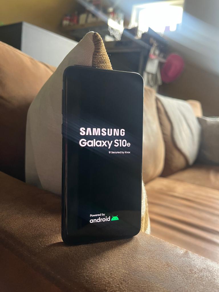 Samsung Galaxy S10e 128 GB, Telecommunicatie, Mobiele telefoons | Samsung, Gebruikt, Zwart, Touchscreen, Ophalen of Verzenden