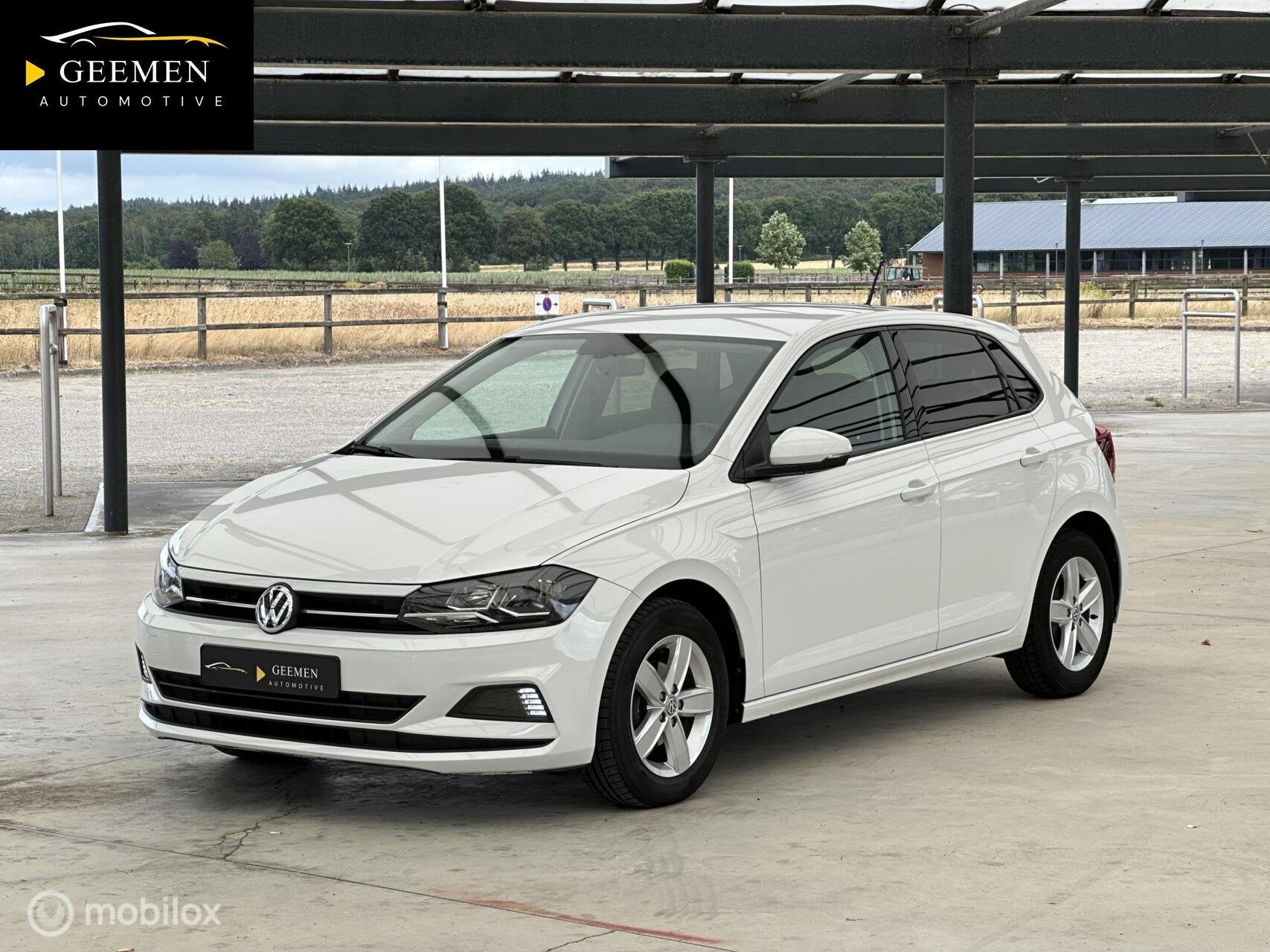 Volkswagen Polo 1.0 TSI Comfortline DSG/CARPLAY/CAMERA/STL.V, Stof, Gebruikt, 95 pk, Wit