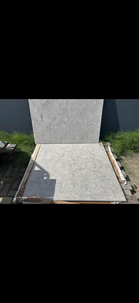 Te koop; 4 x 120x120x3cm keramische tegels nieuw (1x stuk), Ophalen, Zo goed als nieuw, Overige materialen