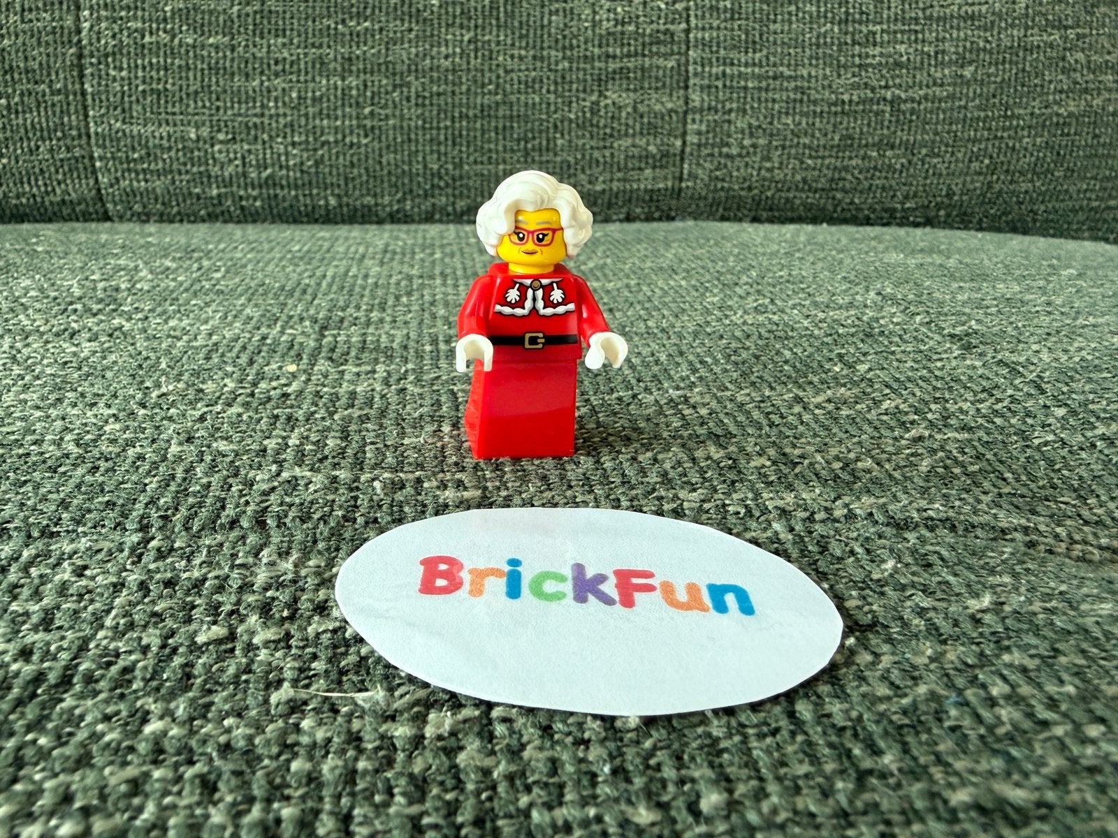 Lego minifiguur kerstvrouw. Nieuw!, Kinderen en Baby's, Ophalen of Verzenden, Nieuw