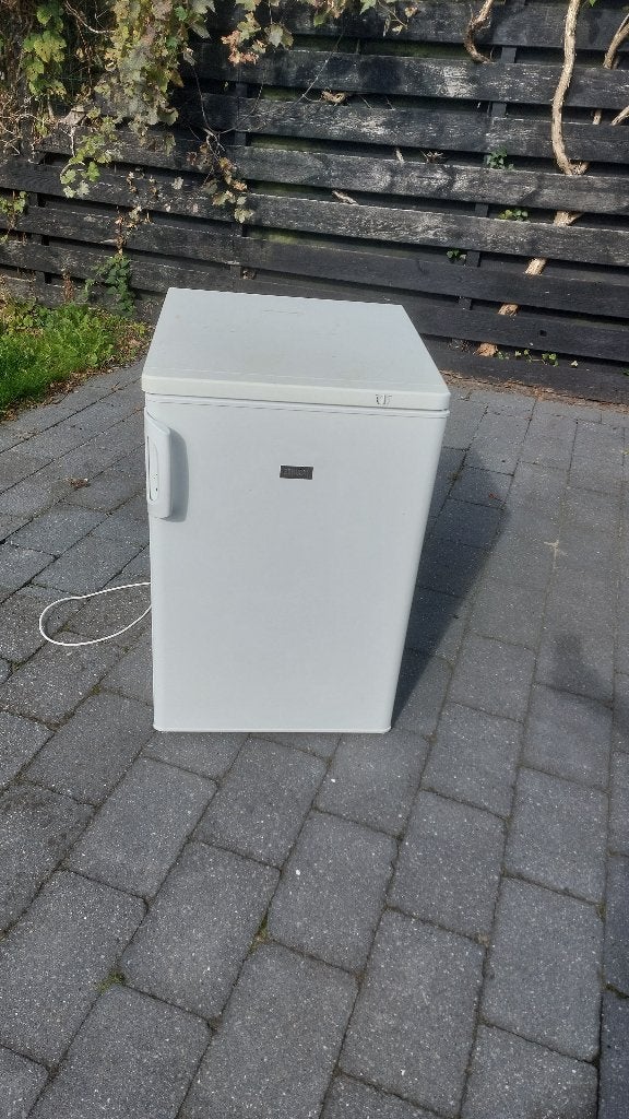 Vriezer Zanussi, Tafelmodel, 91 L, A+, Gebruikt, Minder dan 60 cm, Energieklasse A of zuiniger, Vrijstaand