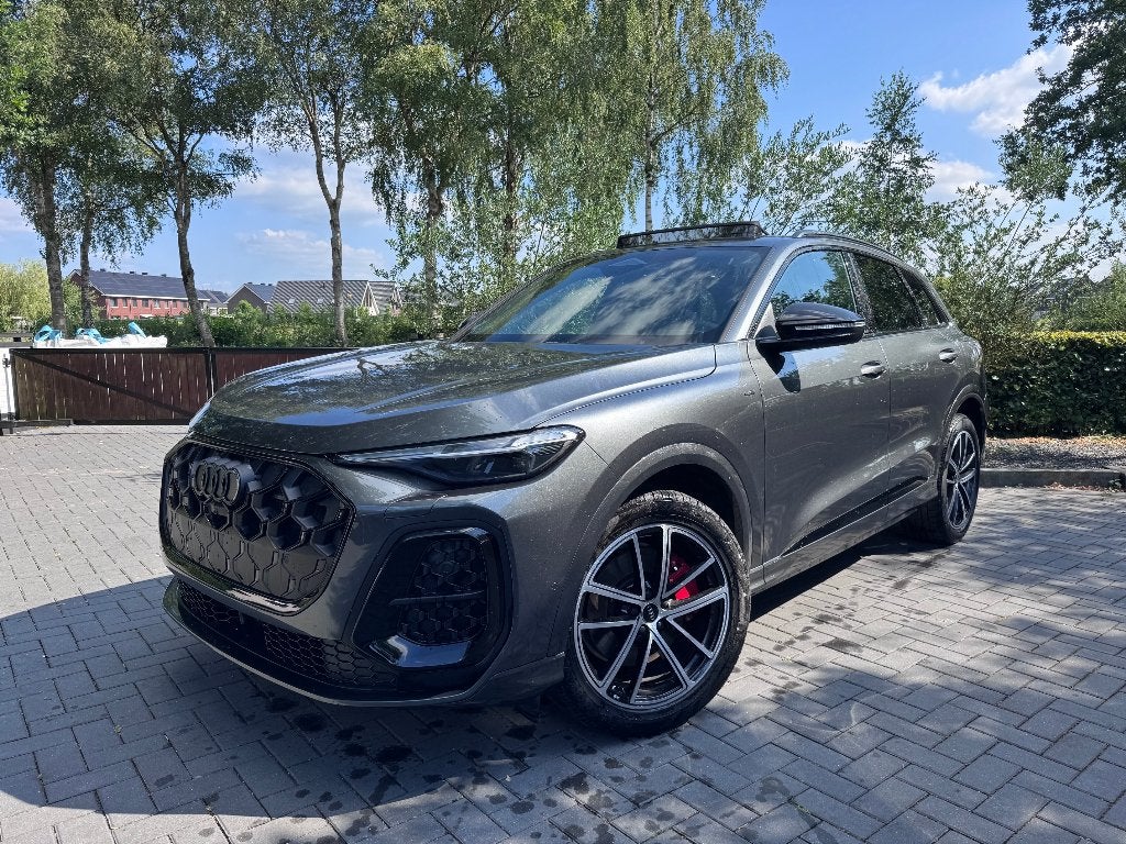 Audi Q5 2.0 e-hybrid 3xS-line Quattro 300pk PANORAMA 360view, Hybride Elektrisch/Benzine, SUV of Terreinwagen, Zilver of Grijs