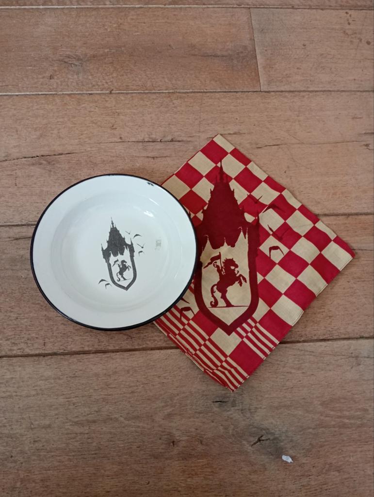 Ravelijn bord en handdoek Efteling, Ophalen of Verzenden, Gebruikt, Gebruiksvoorwerp