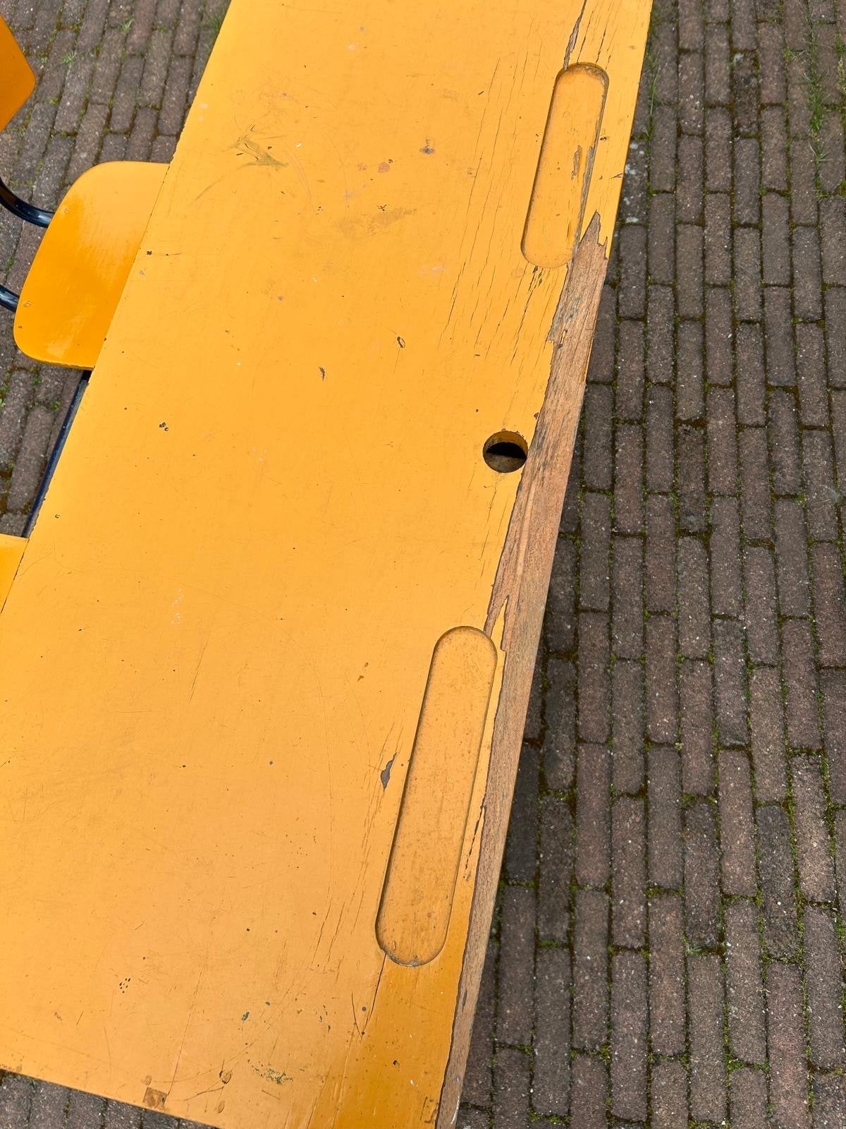 Vintage schoolbank met twee stoelen - Geel, Ophalen