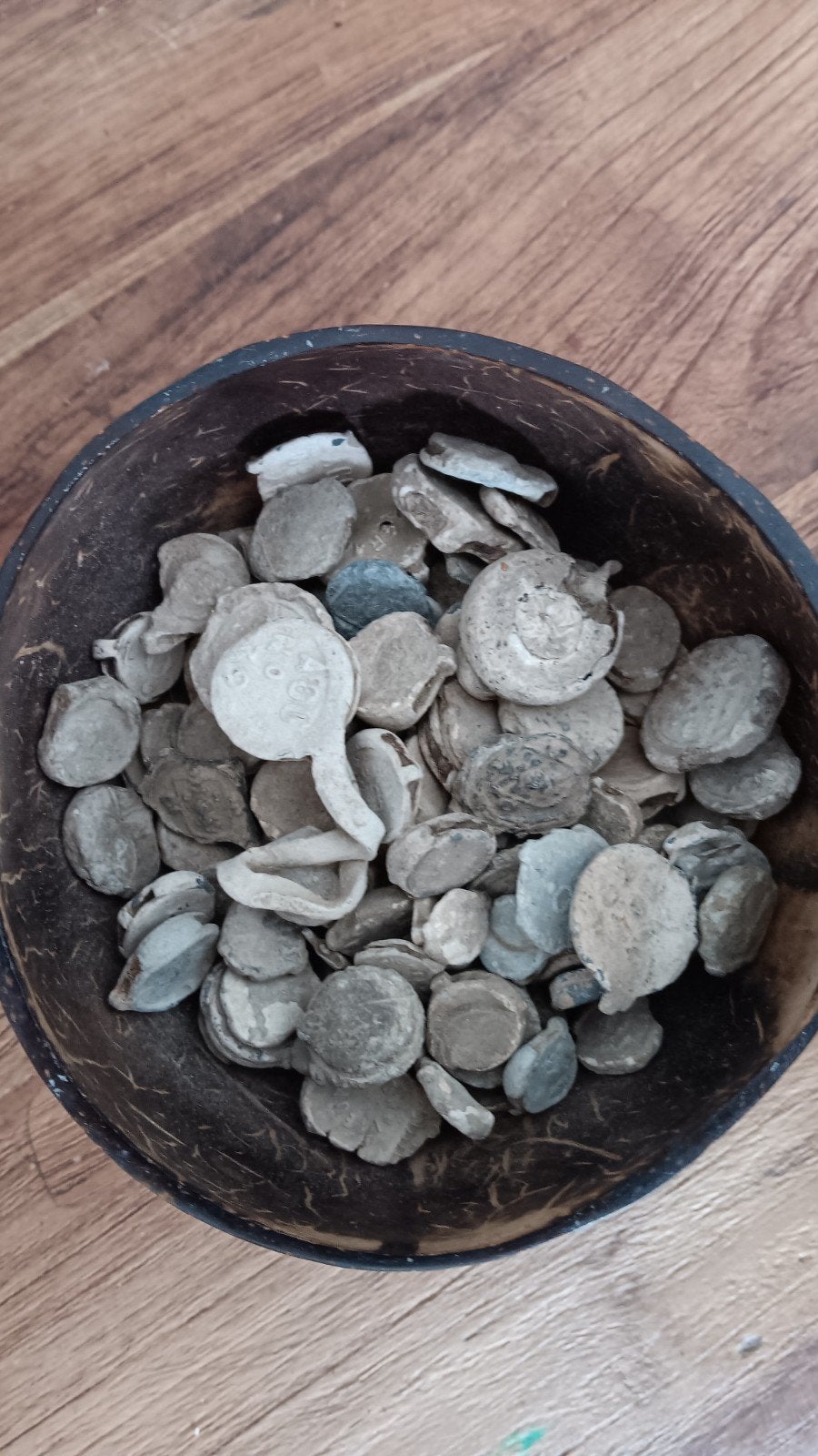 Kom met lakenloodjes voor verzamelaars, Ophalen, Gebruikt