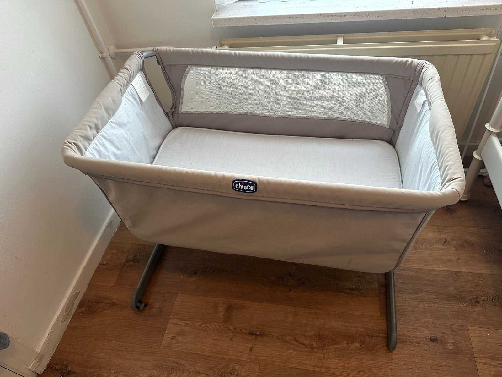 Chicco Next2Me co-sleeper wieg - beige, Kinderen en Baby's, Ophalen, Gebruikt, Wieg
