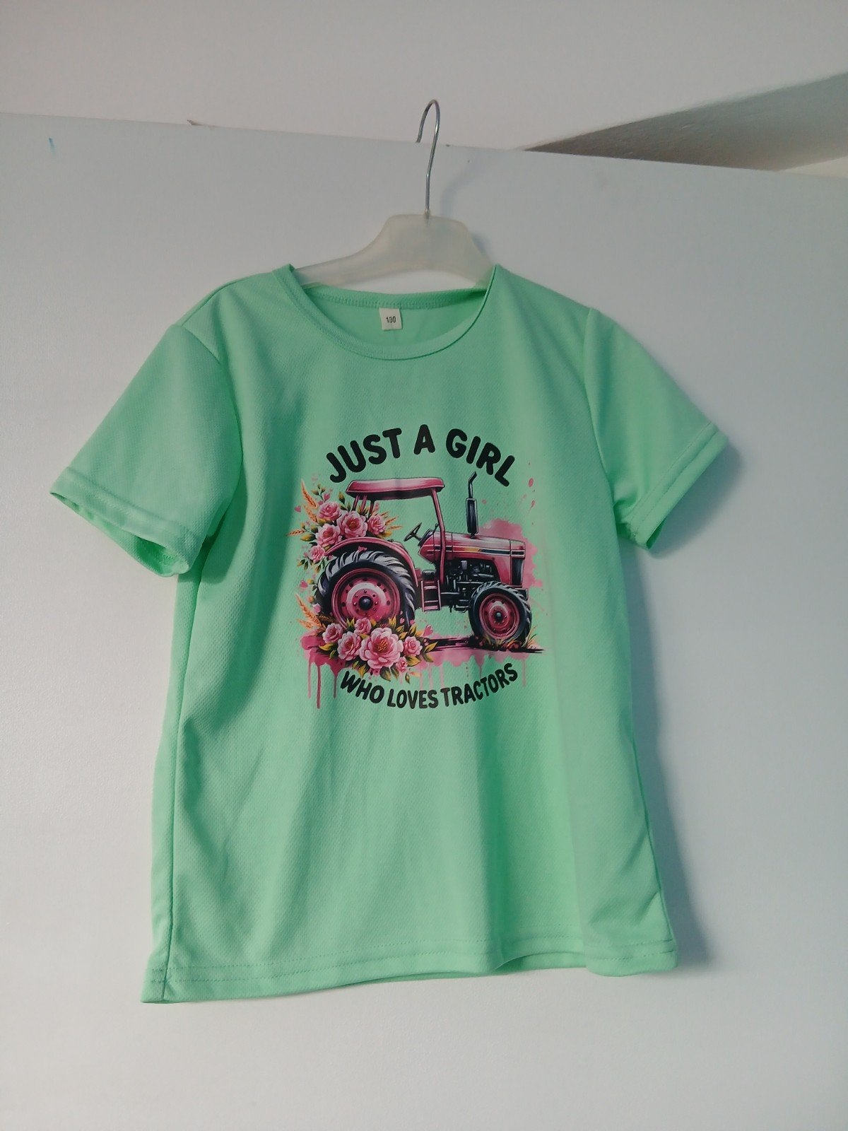 nieuw meisjes shirt maat groen met een trekker, Ophalen of Verzenden