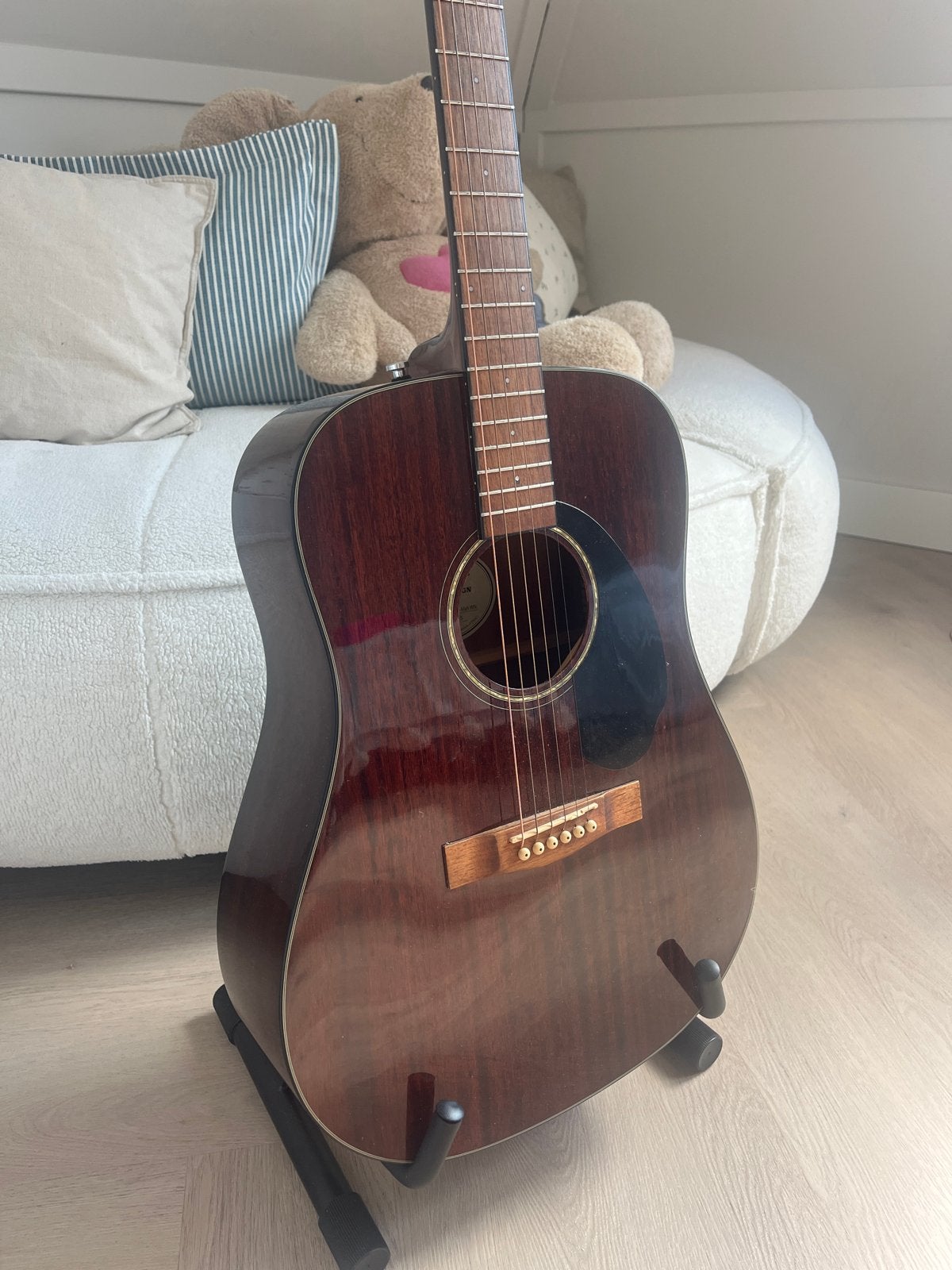 Fender CD-60s All-Mahogany Gitaar met Standaard & Capo, Muziek en Instrumenten, Ophalen, Zo goed als nieuw, Western- of Steelstringgitaar