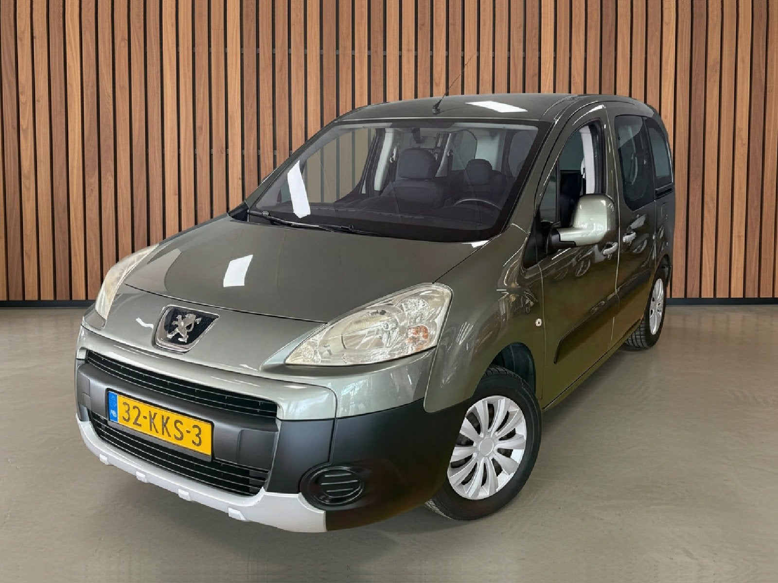 Peugeot Partner Tepee 1.6 XT | Airco | Trekhaak. (bj 2010), Auto's, Peugeot, Voorwielaandrijving, 4 cilinders, Origineel Nederlands
