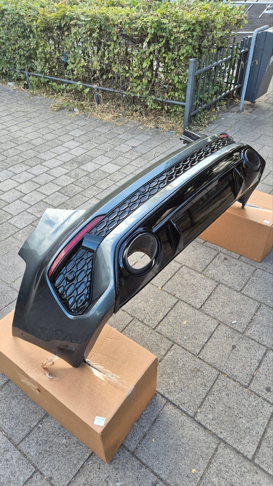 Audi RS3 8Y Limo Achterbumper met sensoren daytona grijs, Auto-onderdelen, Carrosserie en Plaatwerk, Ophalen