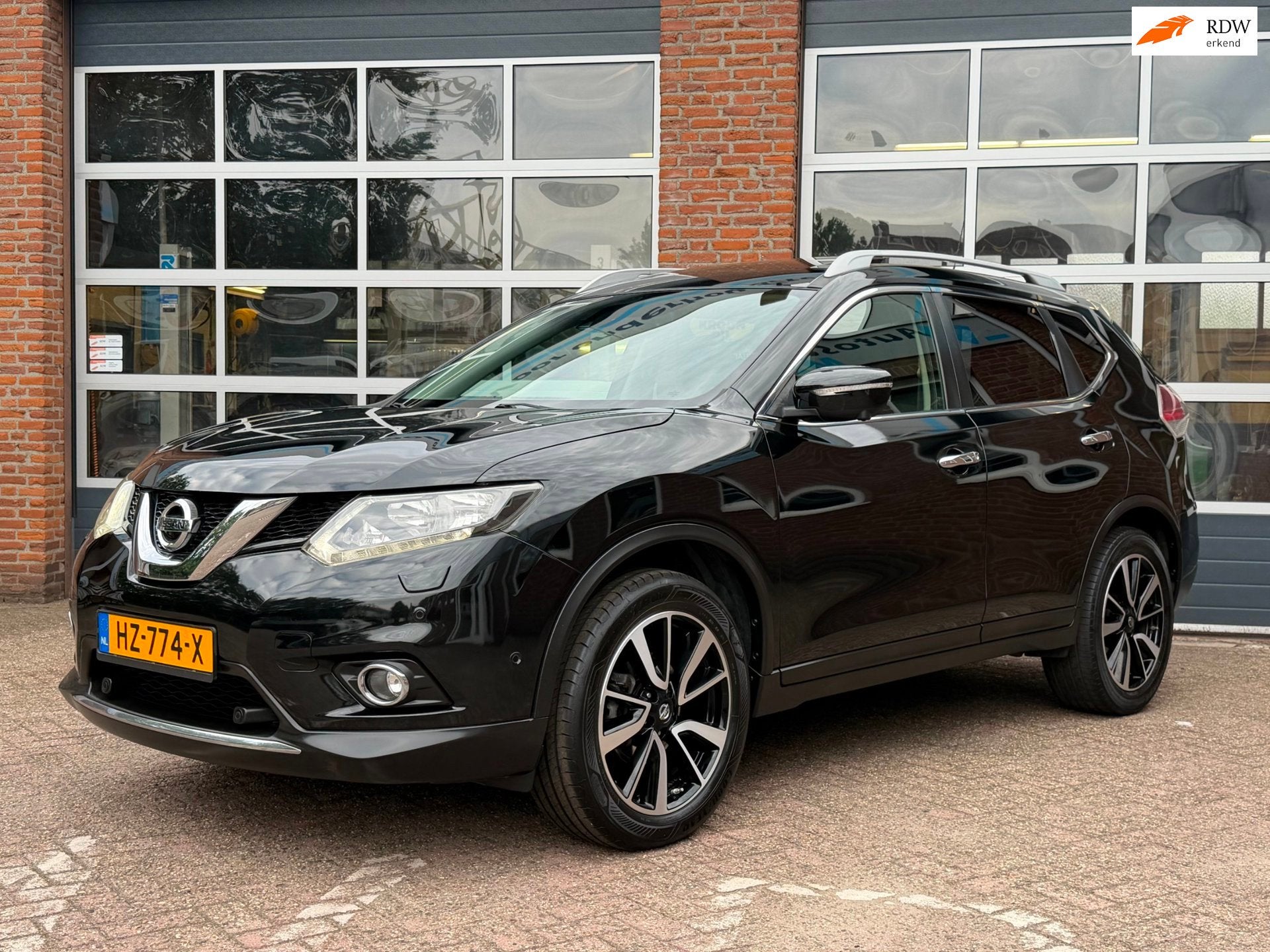 Nissan X-Trail 1.6 DIG-T Connect Edition, navi, 360 camera,, Voorwielaandrijving, 4 cilinders, Handgeschakeld, SUV of Terreinwagen