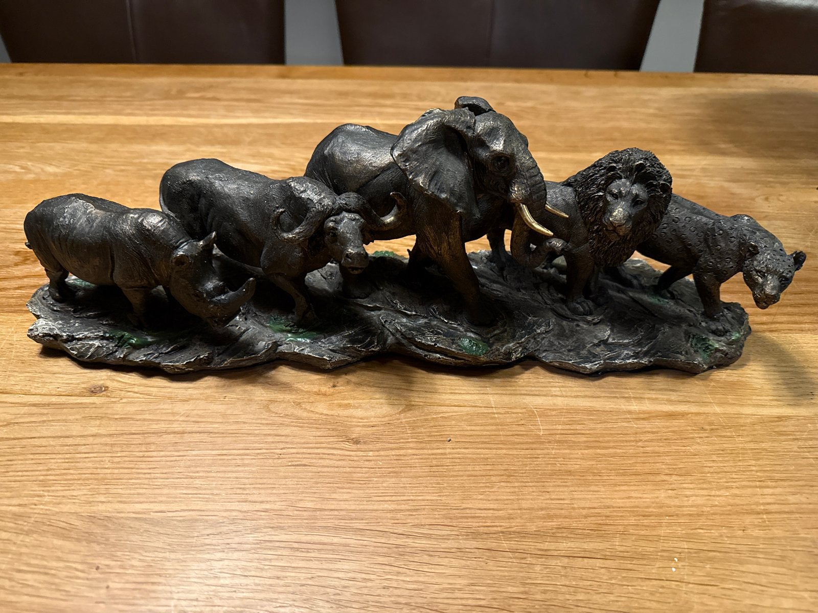Afrikaanse 'Big Five' dieren - 47 cm, Antiek en Kunst, Ophalen of Verzenden, 20 - 50 cm, Beeld, Composieten