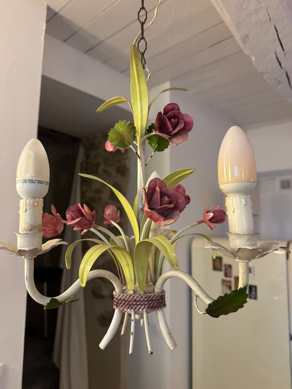Metalen Franse kroonluchter met roze bloemen, Ophalen