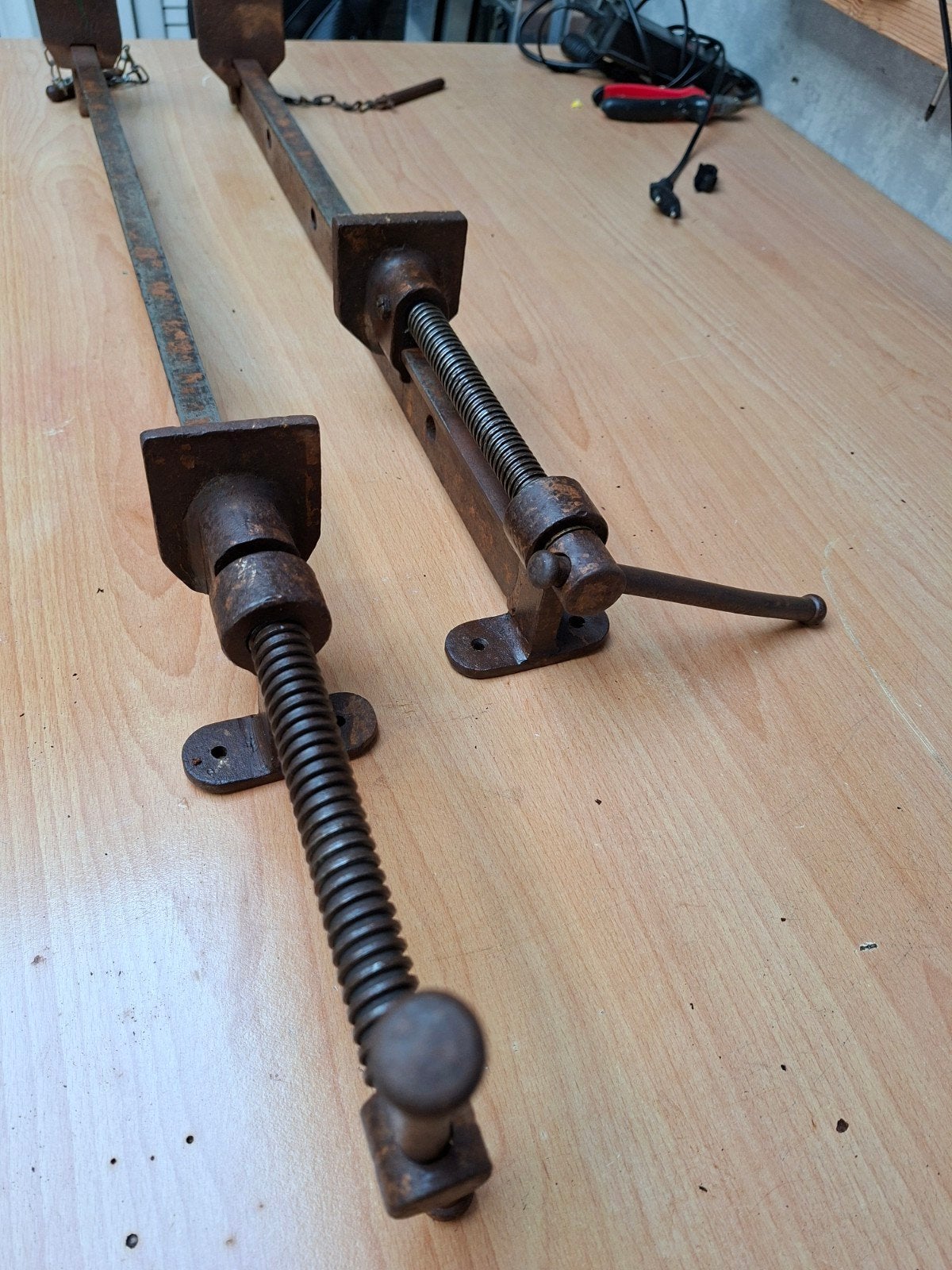 set lijmklemmen met spindels, Ophalen