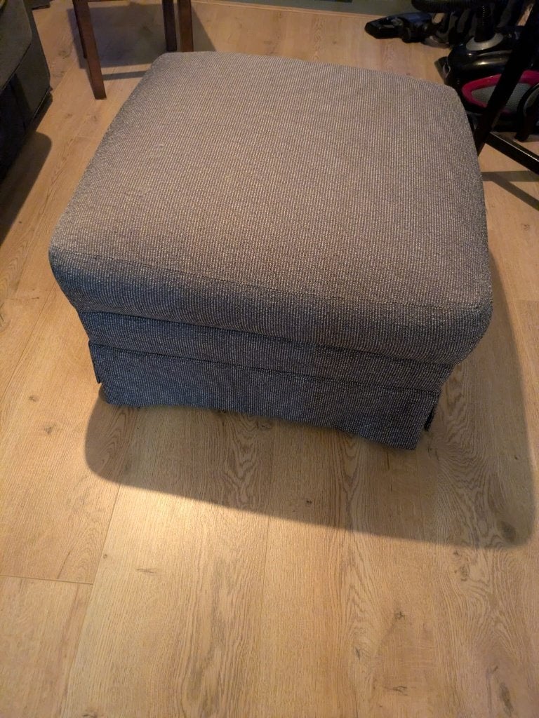 Blauwe hocker / voetenbank (60x60x35cm), Ophalen, Zo goed als nieuw, 50 tot 75 cm, Vierkant