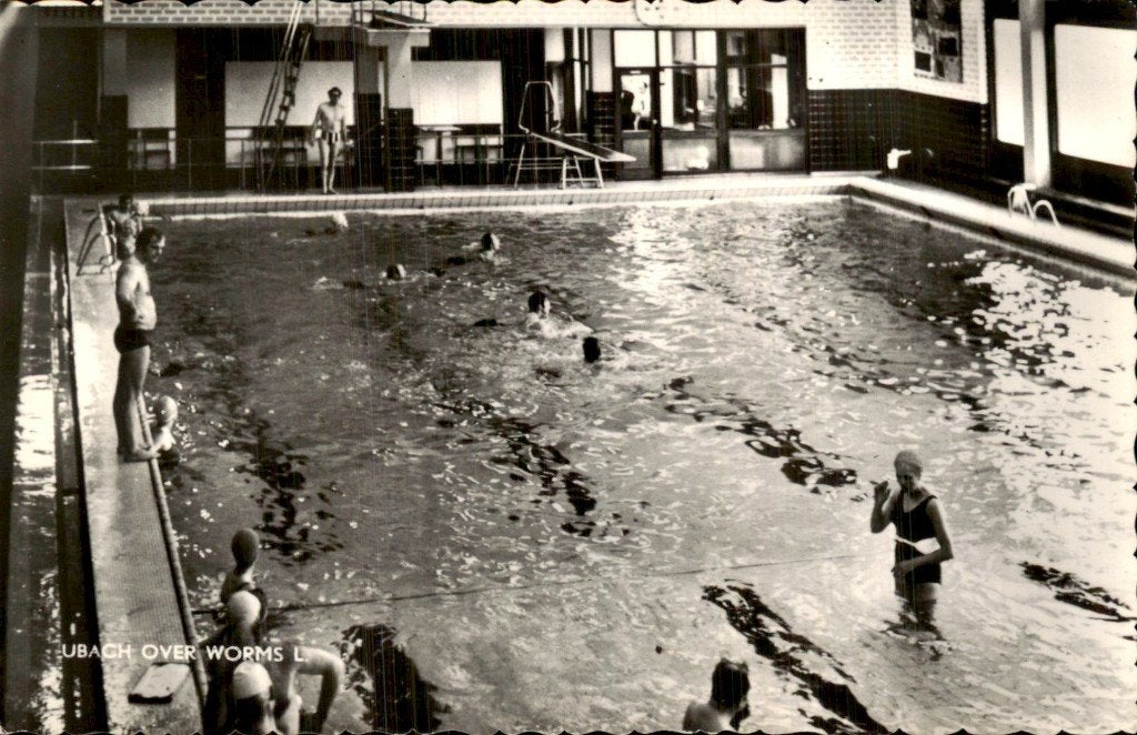 Ubach over Worms - Zwembad - Binnenbad met duikplan, Ophalen of Verzenden, 1940 tot 1960, Ongelopen, Limburg