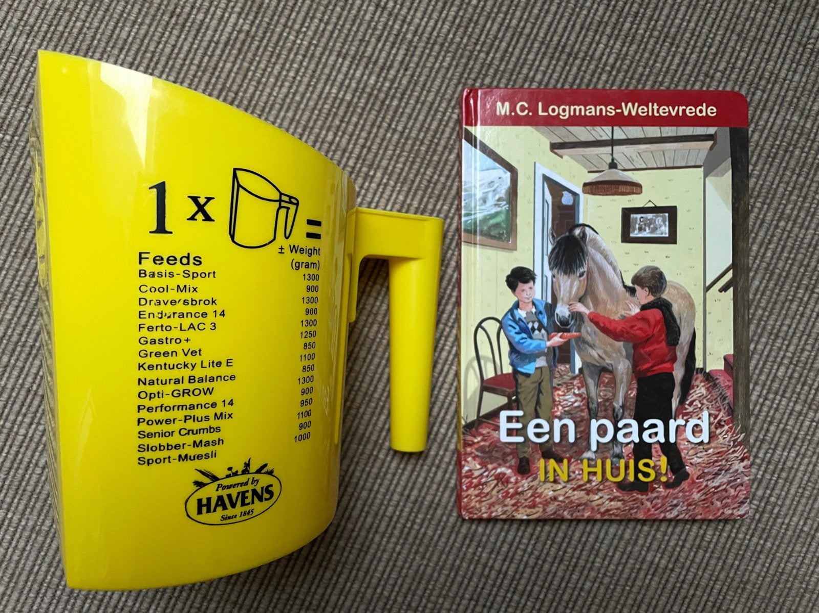 Nieuwe Voerschep pony en leesboek paarden ca. 9jr, Dieren en Toebehoren, Ophalen of Verzenden, Nieuw