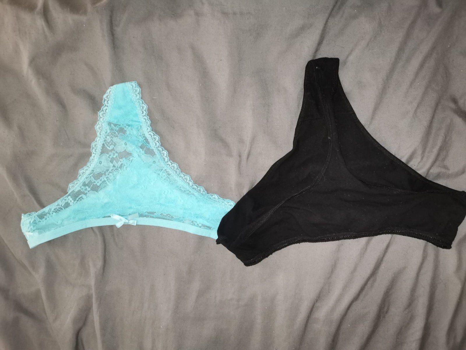 Zwarte en lichtblauwe string maat S, Kleding | Dames, Ondergoed en Lingerie, Verzenden, Zwart, String