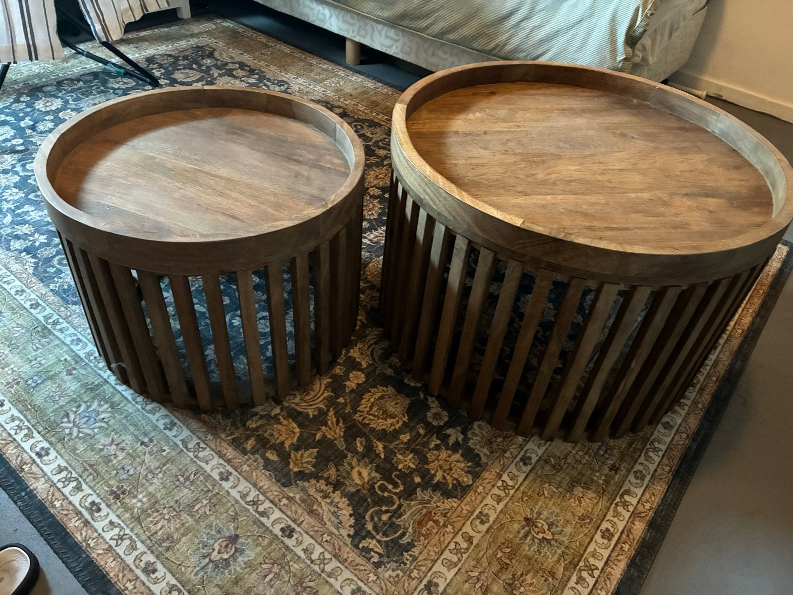 Set van 2 ronde salontafels van mangohout, Ophalen, Rond, 50 tot 100 cm, Zo goed als nieuw