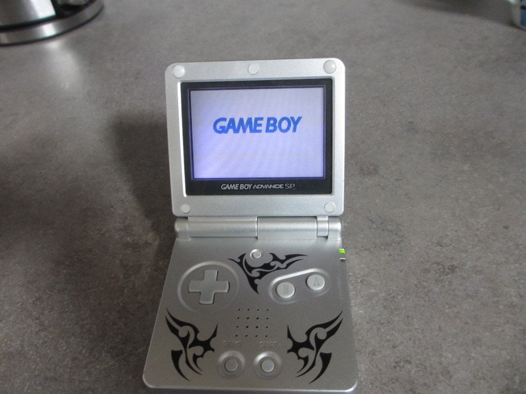 nintendo gameboy advance sp model ags-001tribal, Spelcomputers en Games, Games | Nintendo Game Boy, Gebruikt, Overige genres, 1 speler