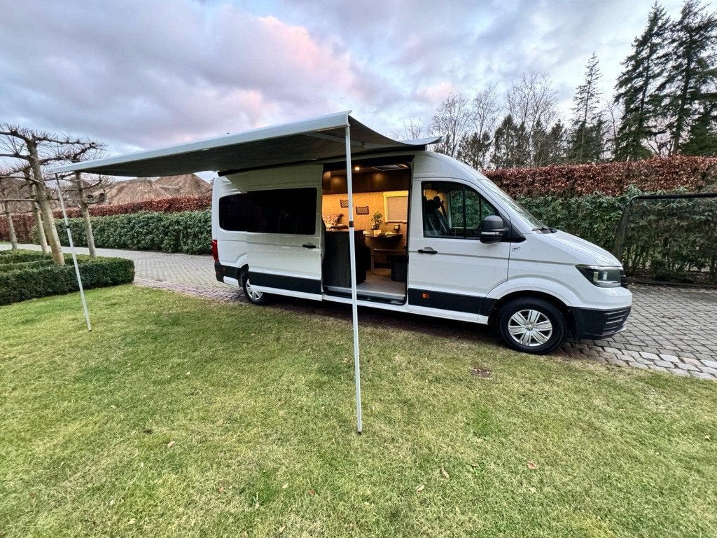 Volkswagen Crafter Camper 2.0 TDI 140 PK – H6 L4H3 | BTW, Caravans en Kamperen, Campers, Buscamper of Camperbus, Koelkast, Volkswagen