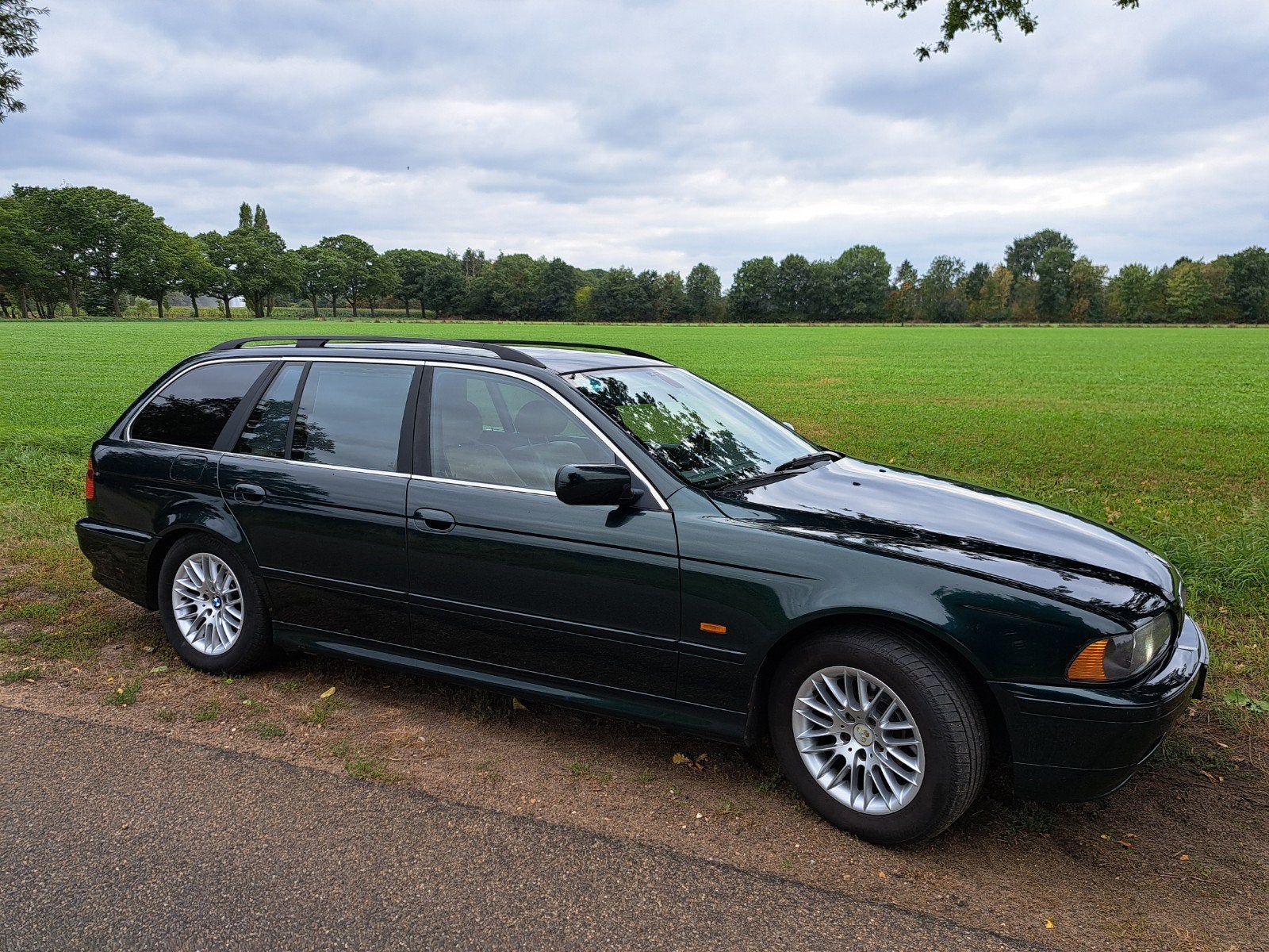 BMW 5-Serie E39 525 D Touring 2001, Achterwielaandrijving, 1800 kg, Beige, 2497 cc