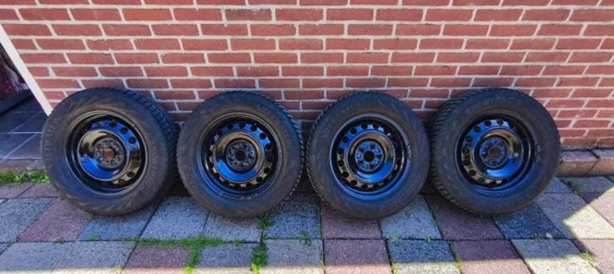 4x Vredestein snowtrac 3 winterbanden op velg 5x100, Ophalen, Gebruikt, 15 inch, Banden en Velgen