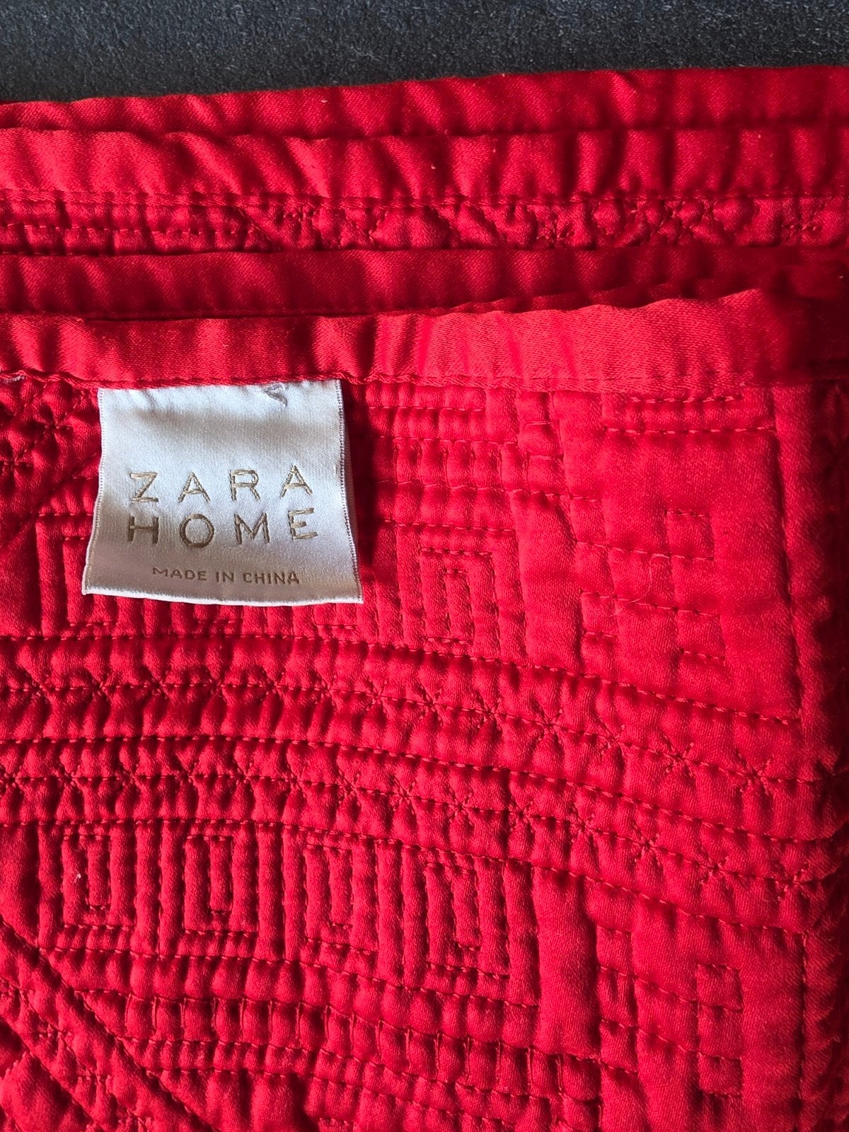 Rode sprei van Zara Home - Zo goed als nieuw, Huis en Inrichting, Ophalen of Verzenden, Zo goed als nieuw, Tweepersoons, Rood