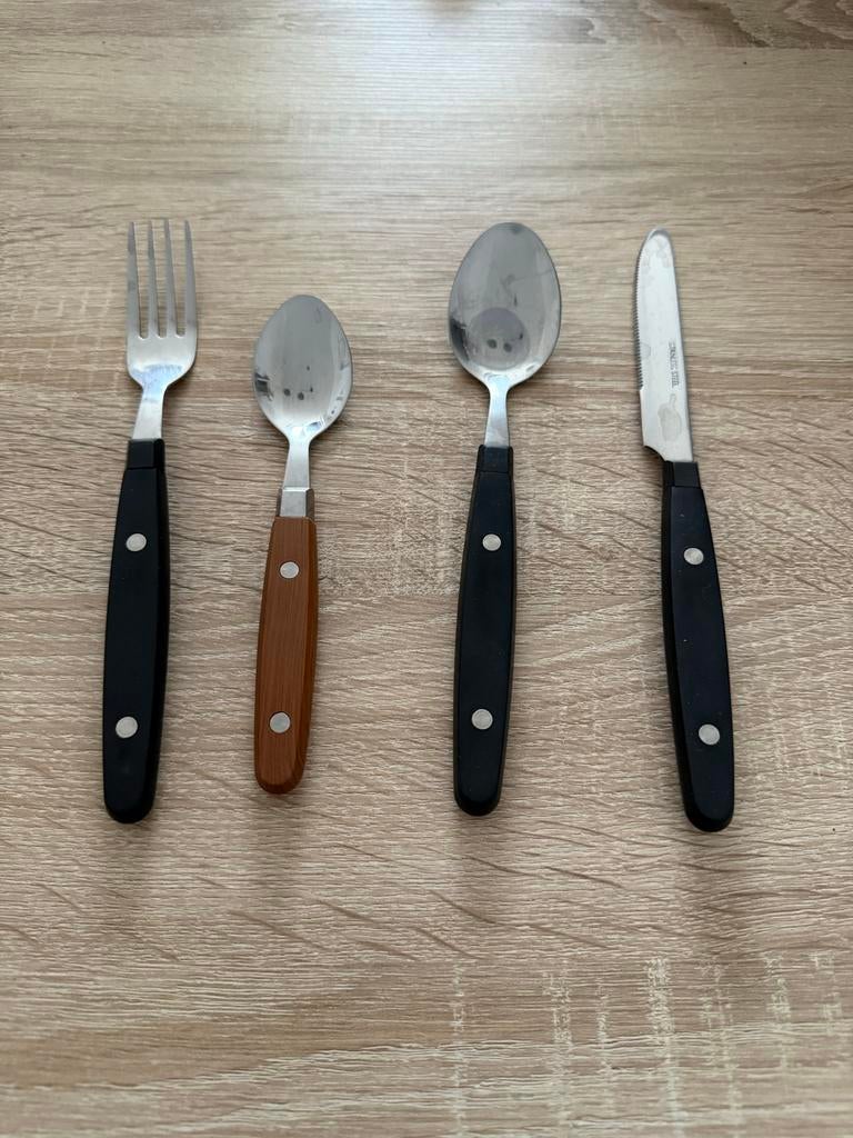 Bestekset met houten en zwarte handvatten, Ophalen of Verzenden, Gebruikt, Rvs of Chroom