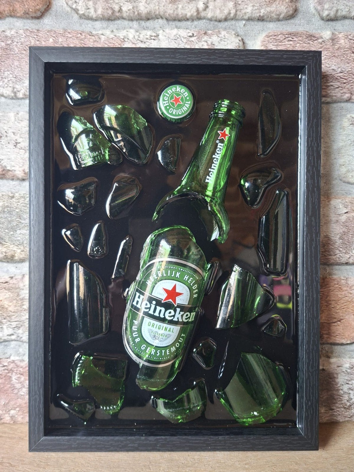 Heineken flesje verwerkt in een lijst met (23x33) Epoxy, Ophalen of Verzenden