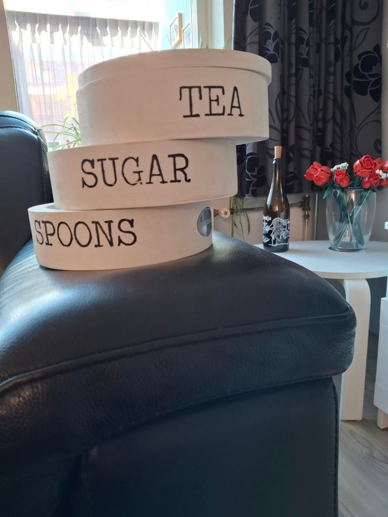 Riverdale theeset - Thee, Suiker, Lepels, Huis en Inrichting, Woonaccessoires | Overige, Hout, Ophalen of Verzenden, Wit, Landelijk