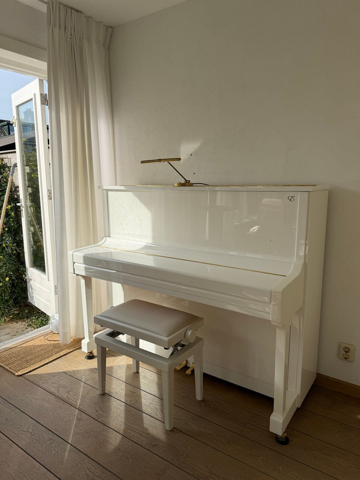 Essex EUP-123 Piano (Steinway & Sons Design) - Nieuwstaat