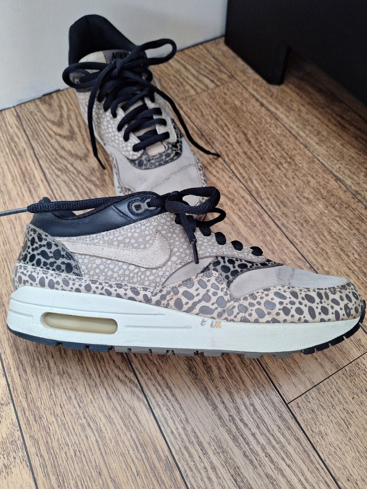Nike airmax 1 safari grey 42,5, Ophalen, Gedragen, Overige kleuren