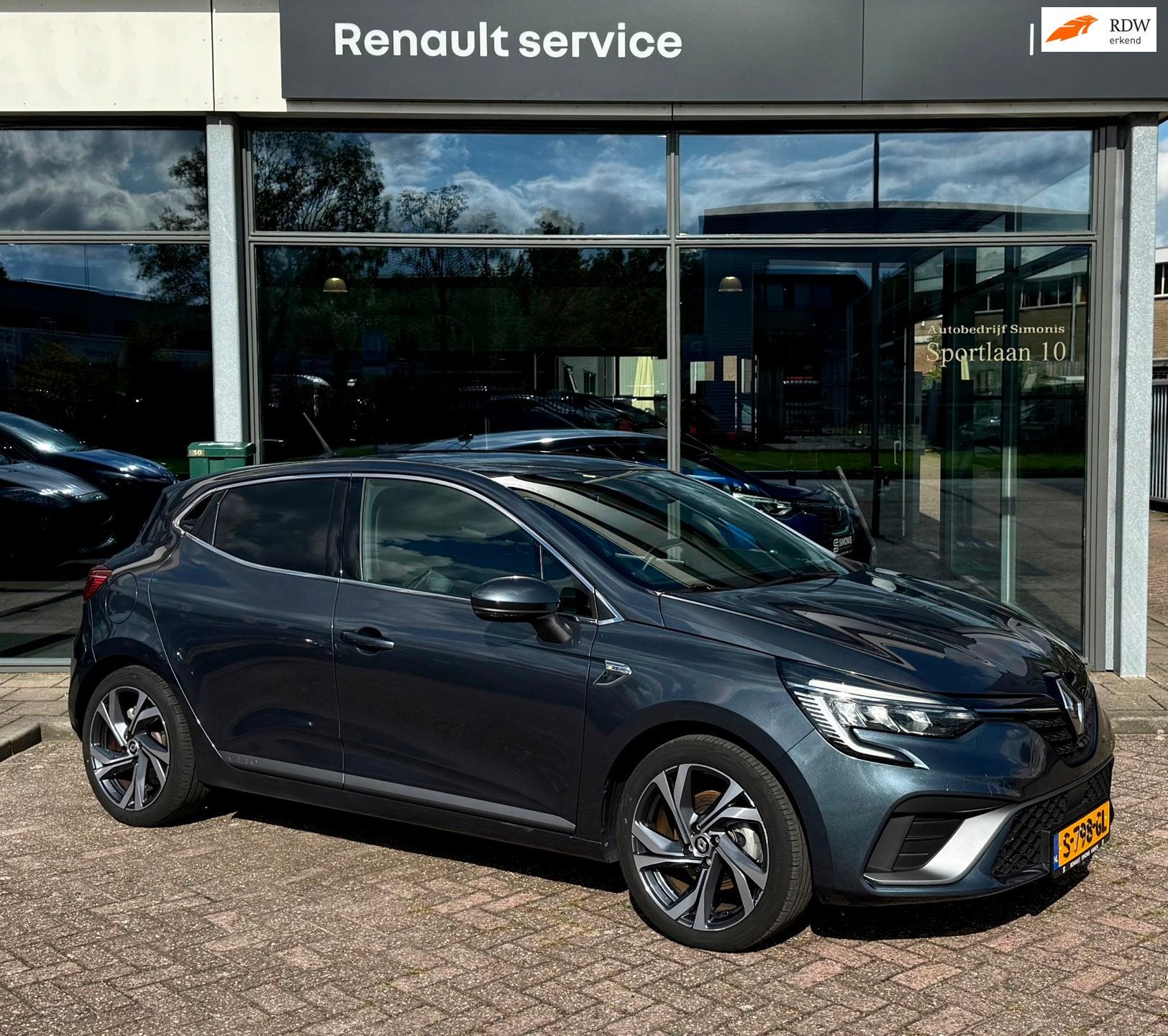 Renault Clio 1.6 E-Tech Hybrid 140 R.S. Line | Airco | Parke, Gebruikt, 4 cilinders, Leder en Stof, 23 km/l