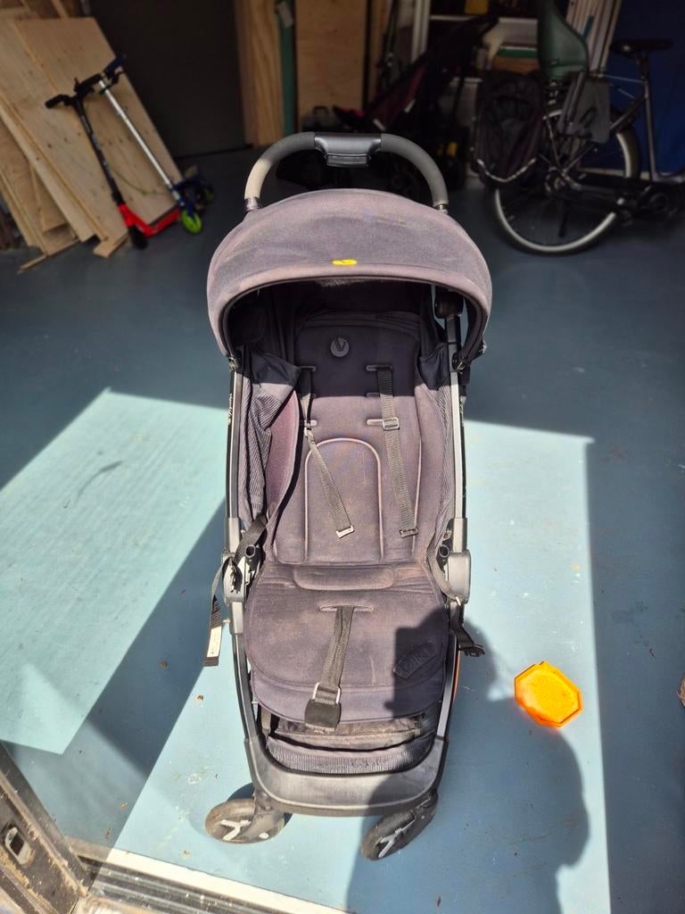 Compacte en opvouwbare buggy met zonnekap, Kinderen en Baby's, Buggy's, Ophalen of Verzenden, Gebruikt, Overige merken, Verstelbare rugleuning