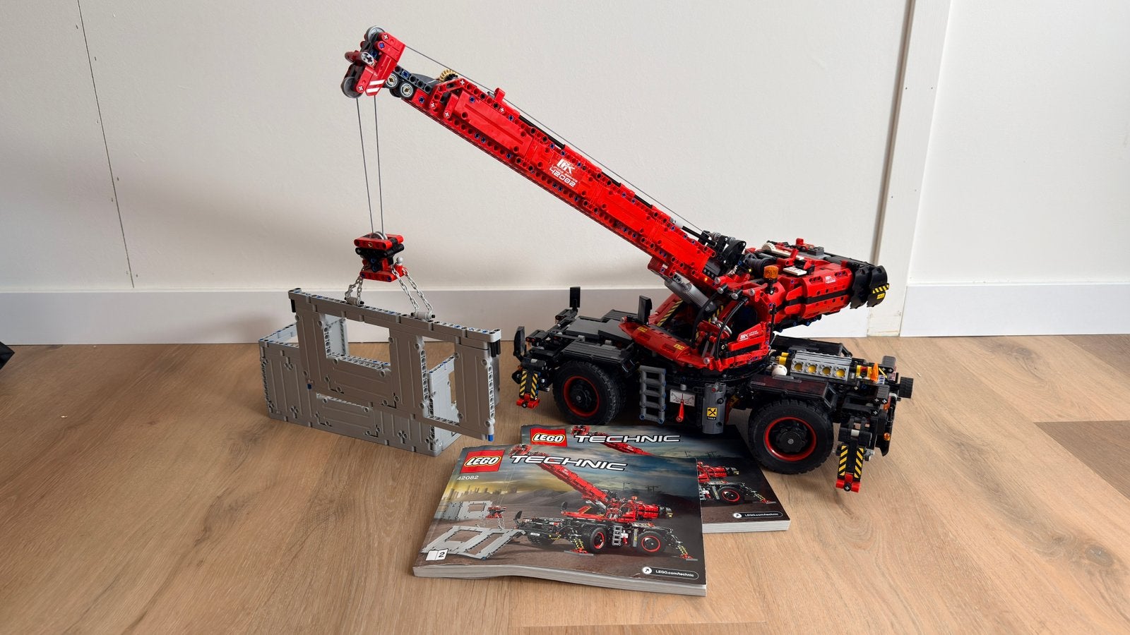LEGO Technic 42082 Rough Terrain Crane – compleet en gebouwd, Kinderen en Baby's, Speelgoed | Duplo en Lego, Ophalen, Lego, Compleet