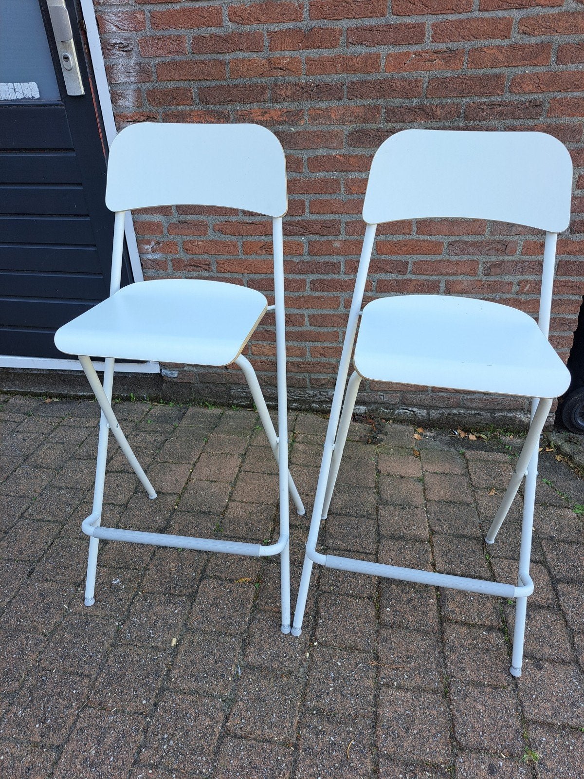 Foto 3 van 2x IKEA Franklin inklapbare barkrukken, zithoogte 74 cm
