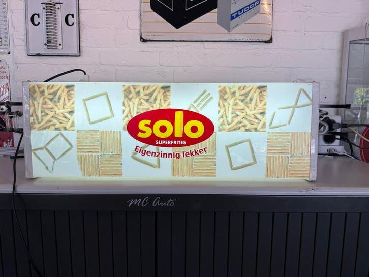 Vintage Solo Superfrites Lichtbak - Eigenzinnig Lekker, Verzamelen, Merken en Reclamevoorwerpen, Ophalen, Gebruikt, ., Lichtbak of (neon) lamp