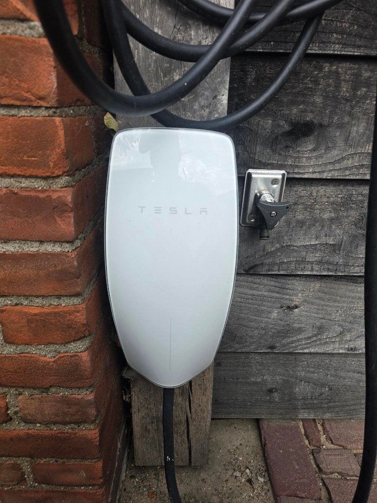 Tesla wall connecter lader, 7 meter kabel, Ophalen, Gebruikt, Laadkabel