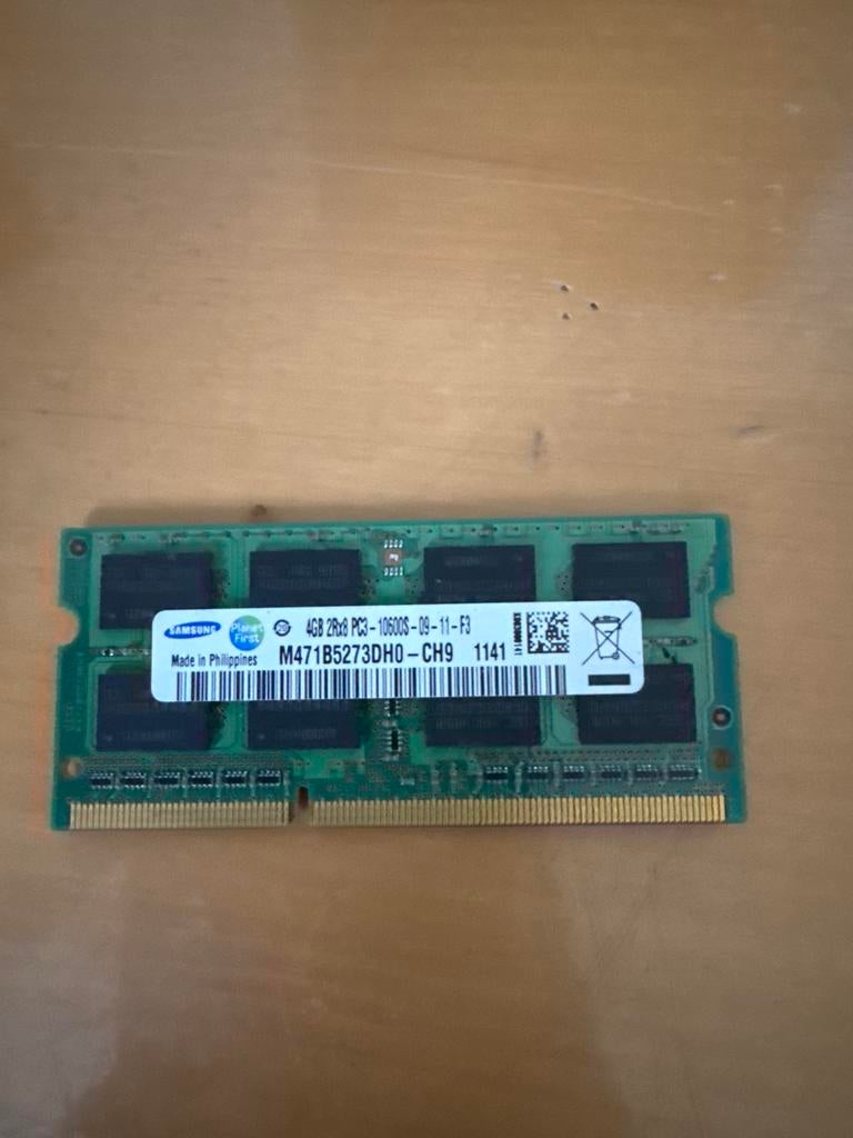 Samsung 4GB DDR3 Laptop RAM PC3-10600S, Gebruikt, DDR3, Ophalen of Verzenden, 2 GB